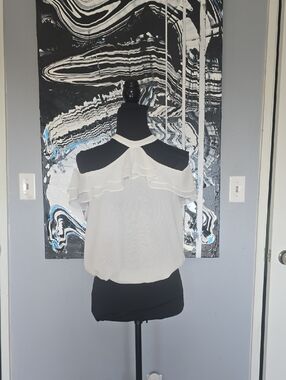 Sweet Pea by Stacy Frati White Ruffle Cold-Shoulder Halter Blouse